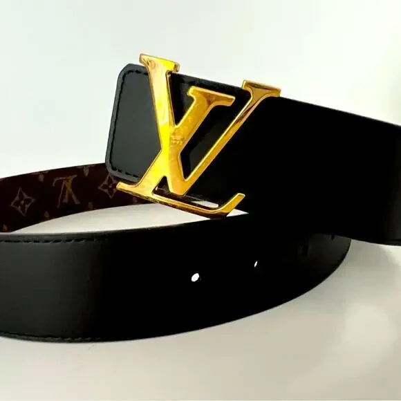 EUC Louis Vuitton 25mm reversible belt (black/brown logo)